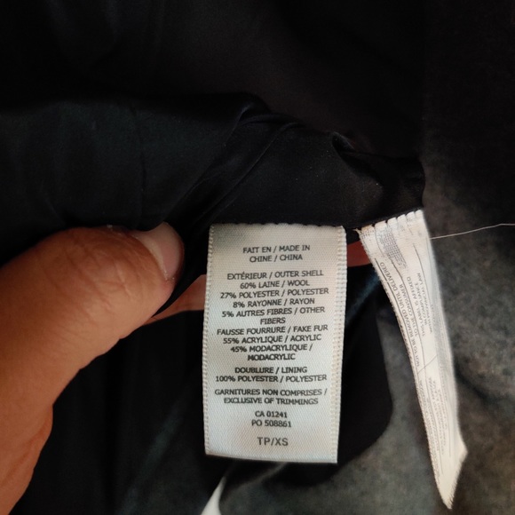 TWIK Simons wool blend coat with removable faux fur trim on hood, size XS - Picture 5 of 5